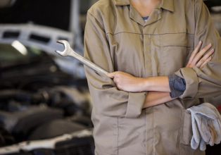 Migrate to Australia as a Panel Beater: Job Requirements, Skills Assessment and Qualification Guide